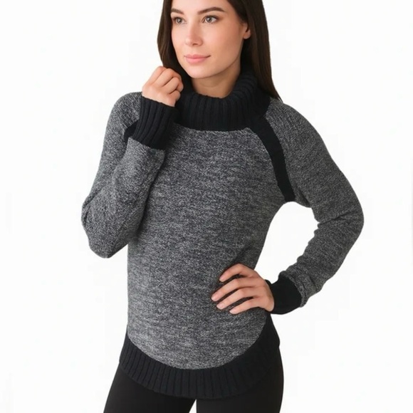 lululemon athletica Charcoal and Black Turtleneck Sweater - Picture 8 of 8